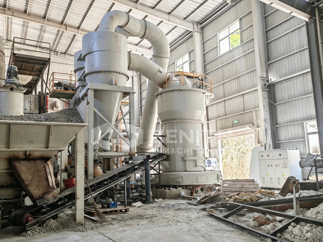 Toàn cảnh dây chuyền nghiền đá vôi MTW198G: bunke cát thành phẩm, gầu tải, xyclon và máy nghiền chính